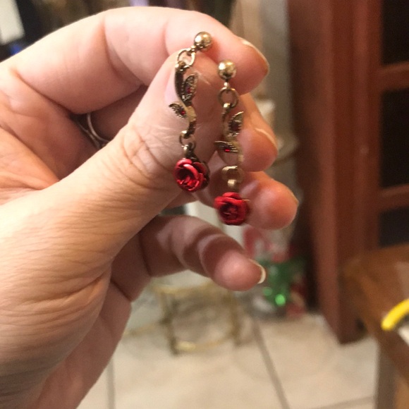 Accessories - Elegant Red Rose Drop Earrings